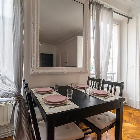 Cosy Bastille Apartament *