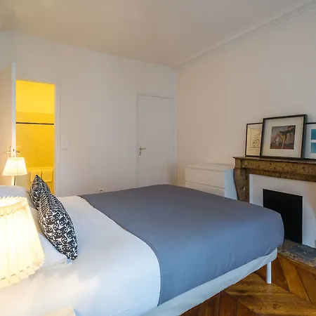 Cosy Bastille Apartment Paris